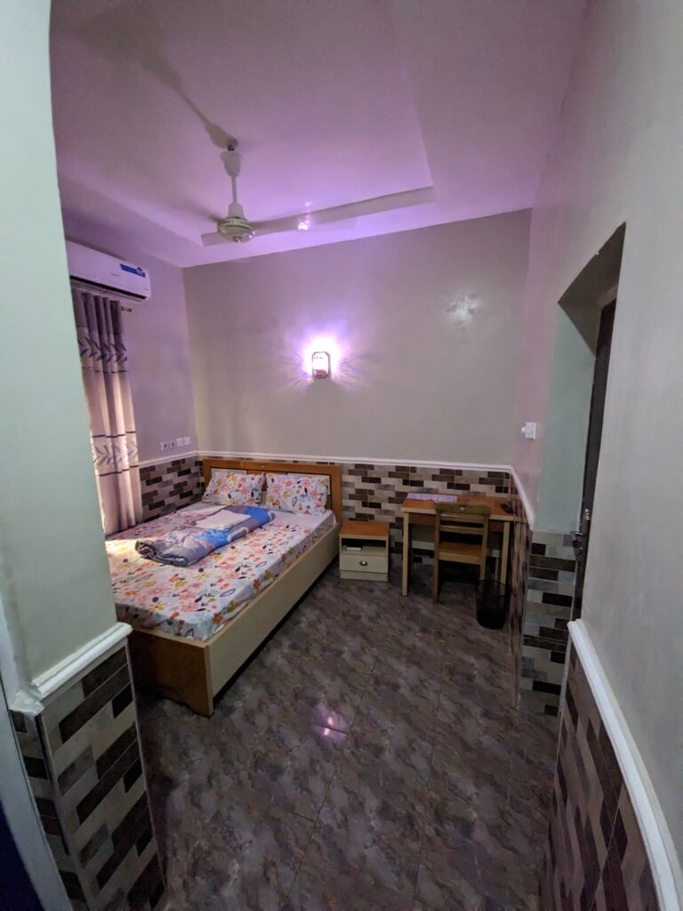 moderate room (3)