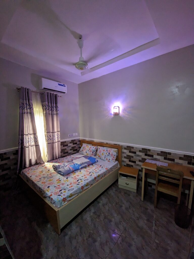 moderate room (4)
